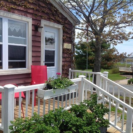 Bayview Pines Country Inn B&B Mahone Bay Extérieur photo