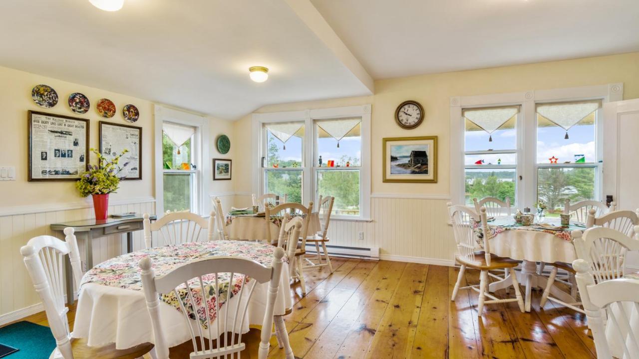 Bayview Pines Country Inn B&B Mahone Bay Extérieur photo