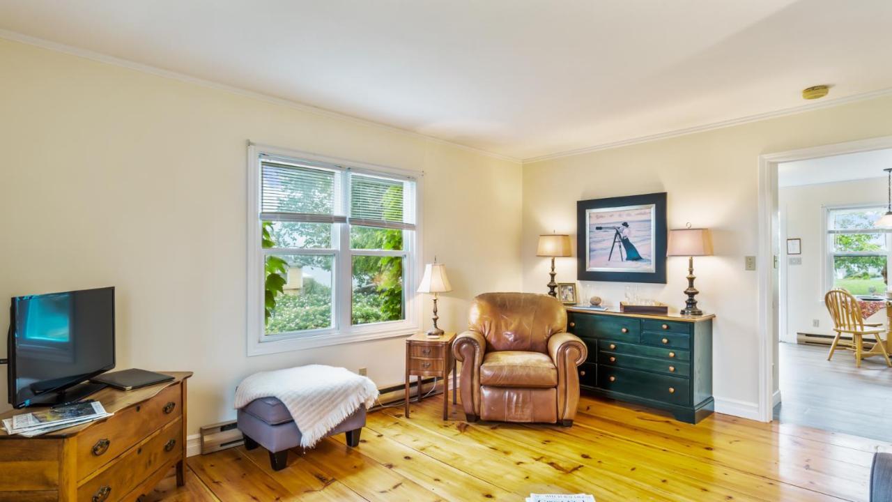 Bayview Pines Country Inn B&B Mahone Bay Extérieur photo