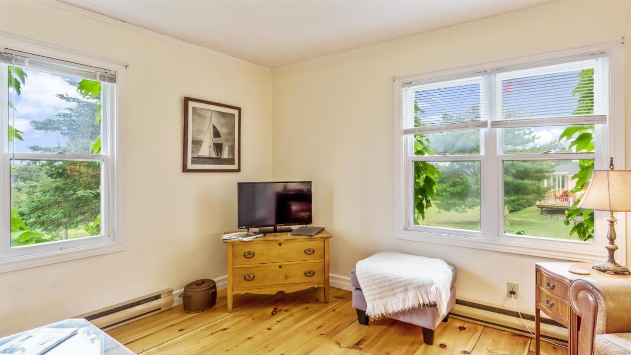 Bayview Pines Country Inn B&B Mahone Bay Extérieur photo