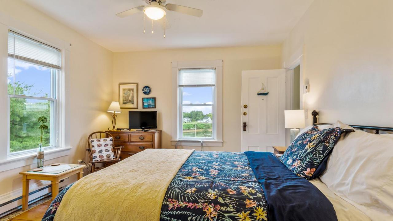 Bayview Pines Country Inn B&B Mahone Bay Extérieur photo