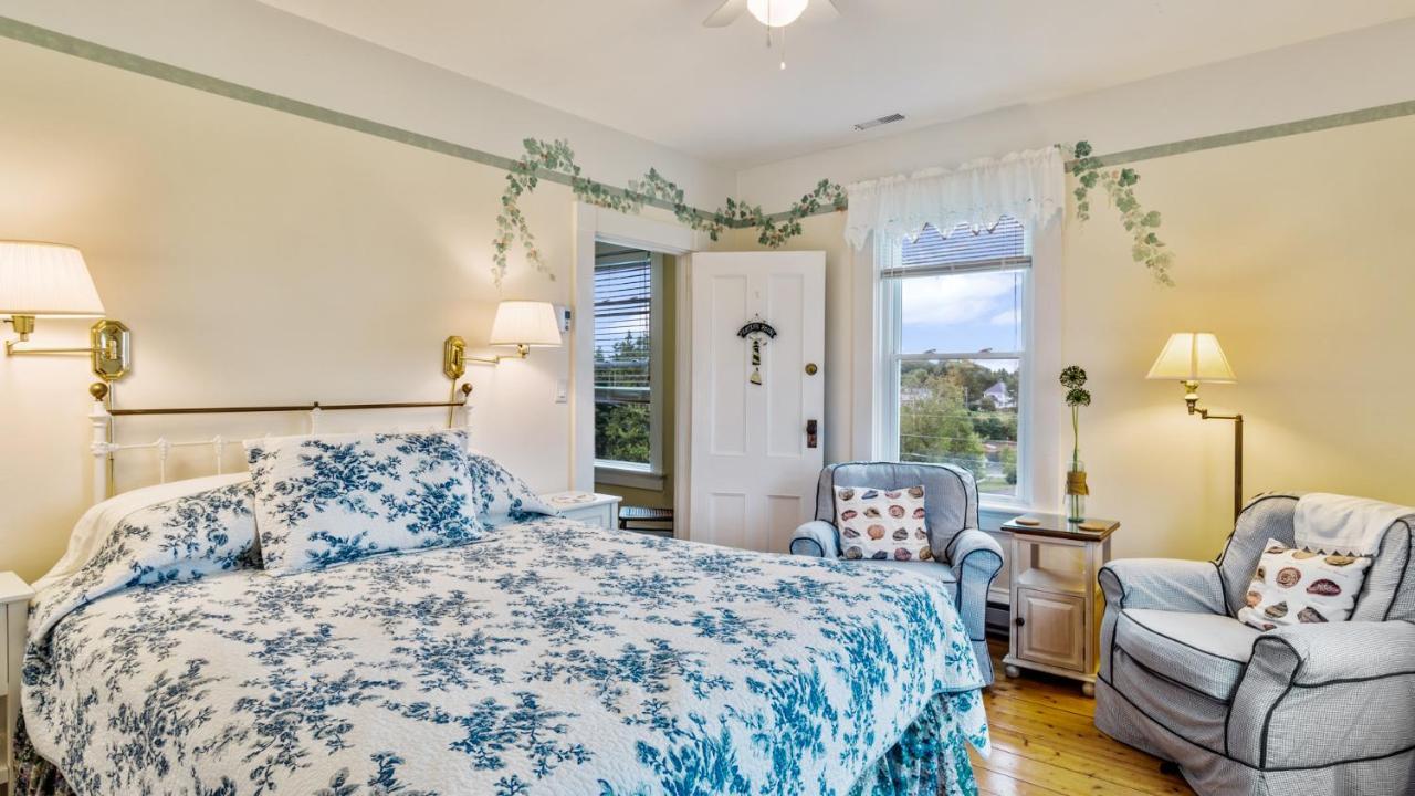 Bayview Pines Country Inn B&B Mahone Bay Extérieur photo