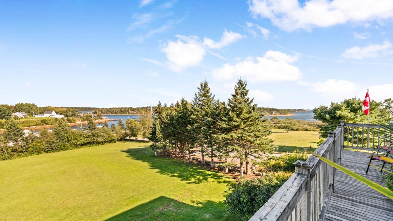 Bayview Pines Country Inn B&B Mahone Bay Extérieur photo