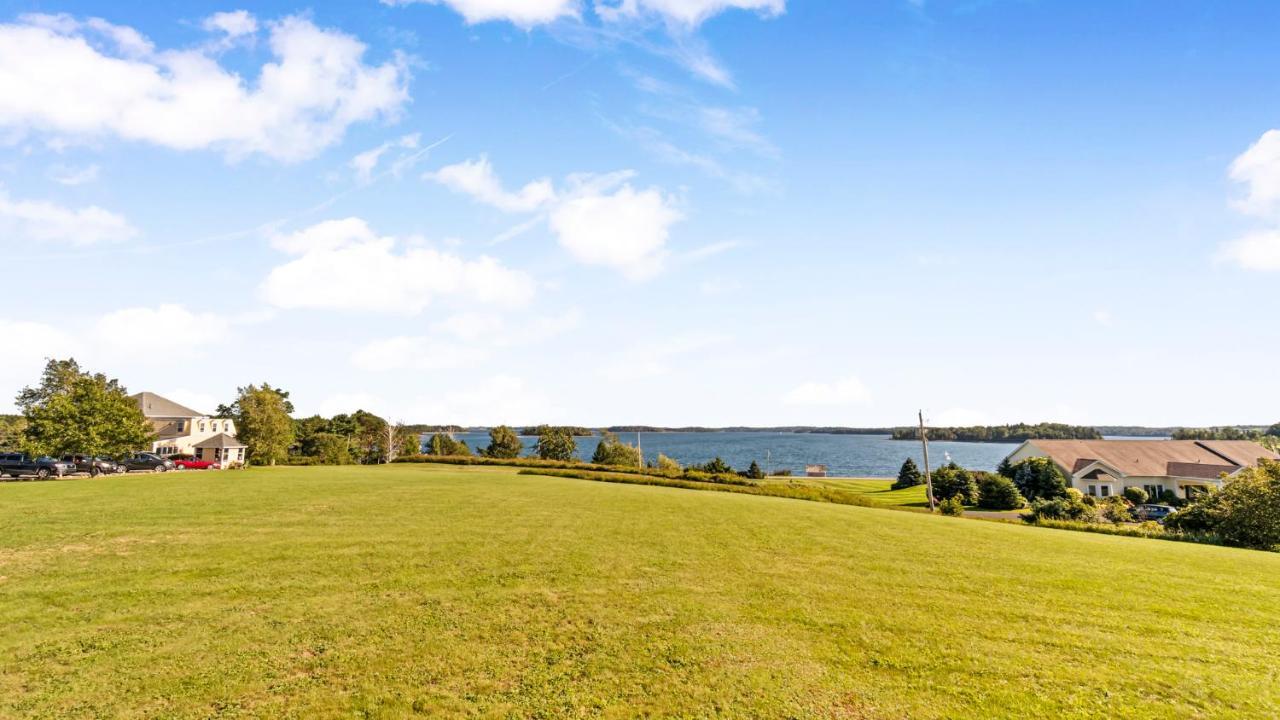 Bayview Pines Country Inn B&B Mahone Bay Extérieur photo