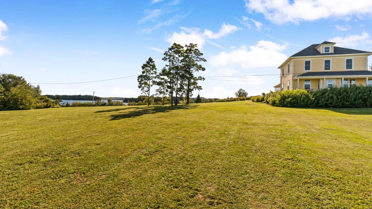 Bayview Pines Country Inn B&B Mahone Bay Extérieur photo