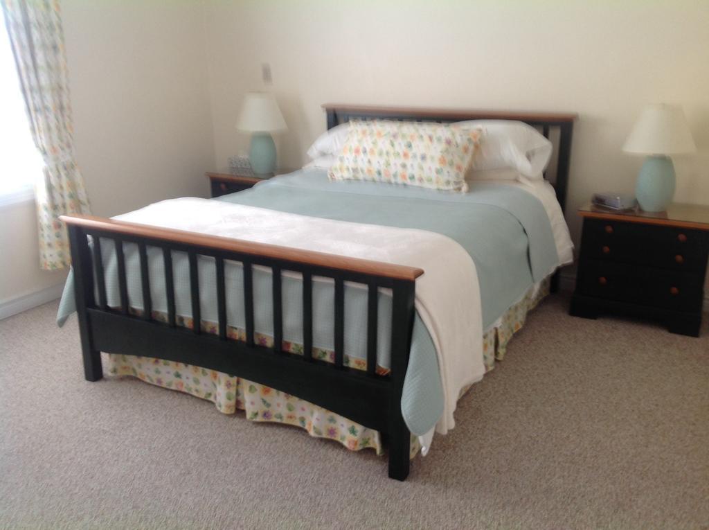 Bayview Pines Country Inn B&B Mahone Bay Extérieur photo