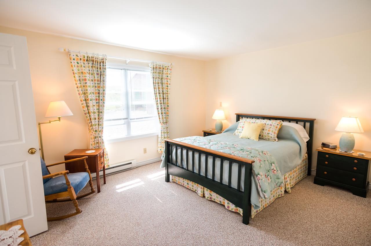 Bayview Pines Country Inn B&B Mahone Bay Extérieur photo