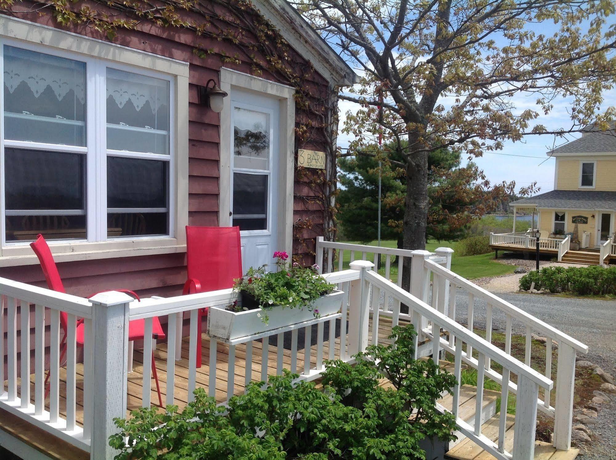 Bayview Pines Country Inn B&B Mahone Bay Extérieur photo